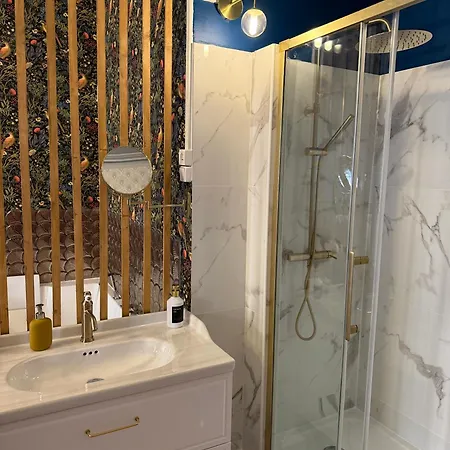 Appartement Haussmann - Balneo & Cinema Prive Nîmes