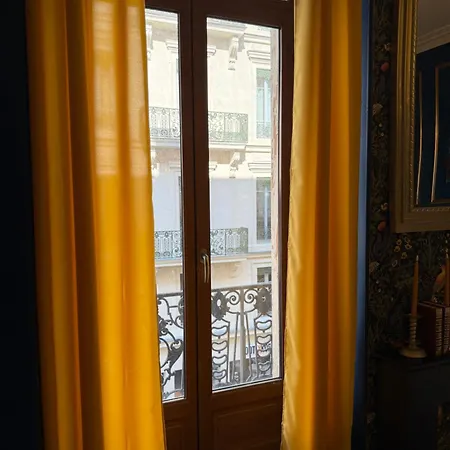 Appartement Haussmann - Balneo & Cinema Prive Appartement Nîmes
