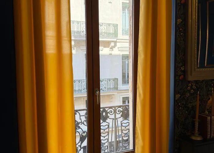 Haussmann Et Cine Experience Apartment Nimes